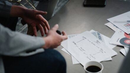 콘텐츠 마케팅 기획, 주제 선정부터 발행 후 수정까지 단계별로 달라지는 운영 기준